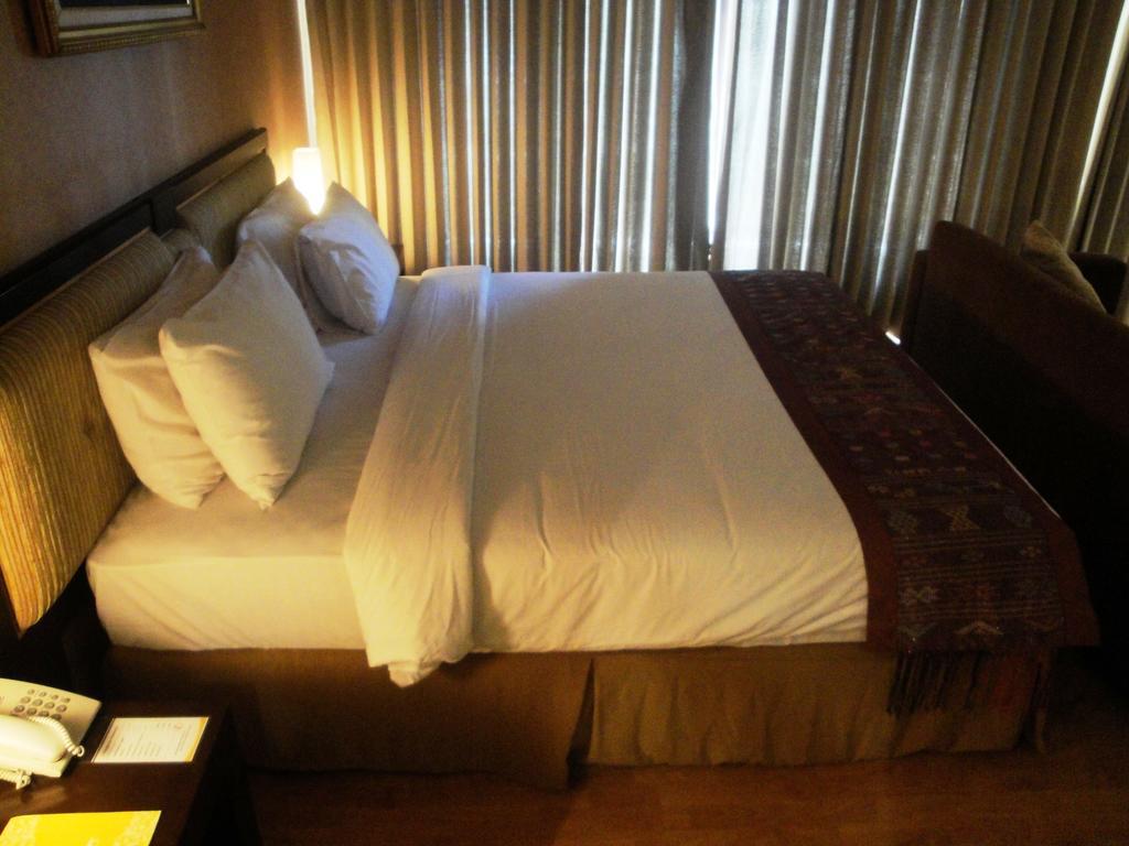 Sutanraja Hotel Манадо Номер фото